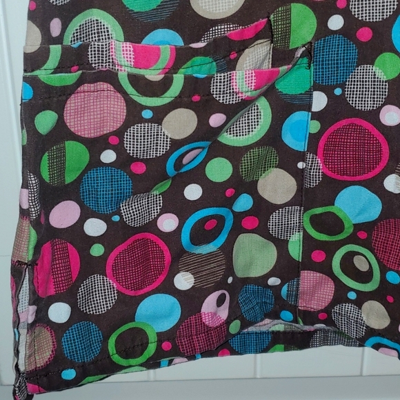 Scrub Top - Picture 2 of 3